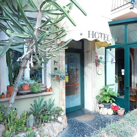 Albergo Torino Albenga Exterior foto