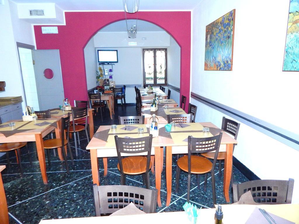Albergo Torino Albenga Exterior foto