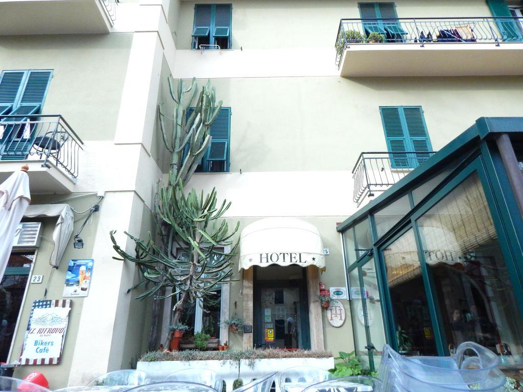 Albergo Torino Albenga Exterior foto